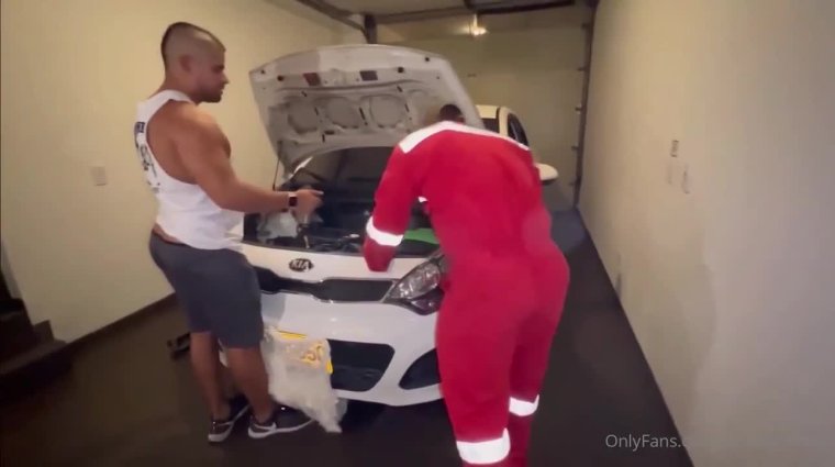 Mecânico do Motel faz muito mais do que só concertar o carro