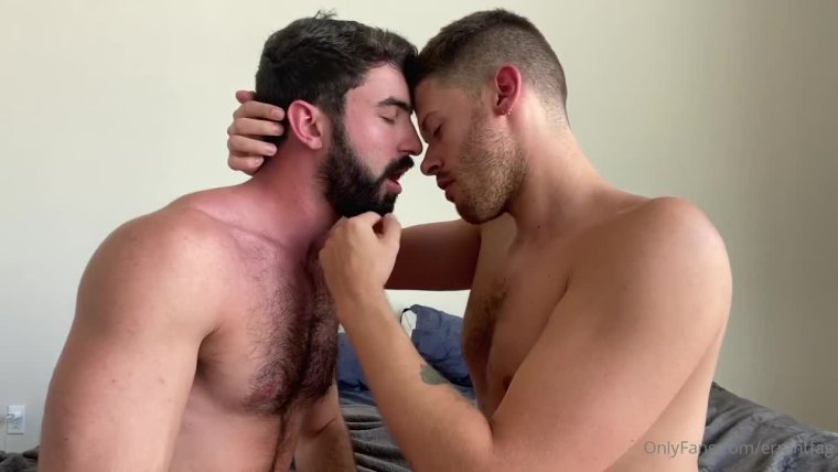 Hétero da Balada cumpre promessa e da o cu em Live de comemoração