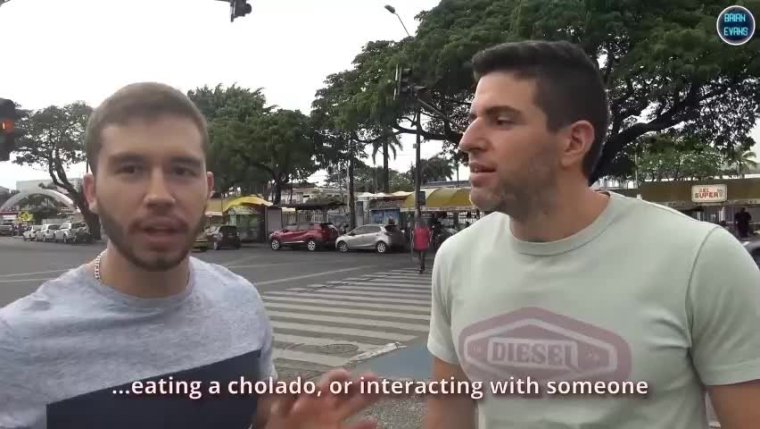 Youtuber Pegador volta a entregar o Cuzinho no carnaval do Brasil 2